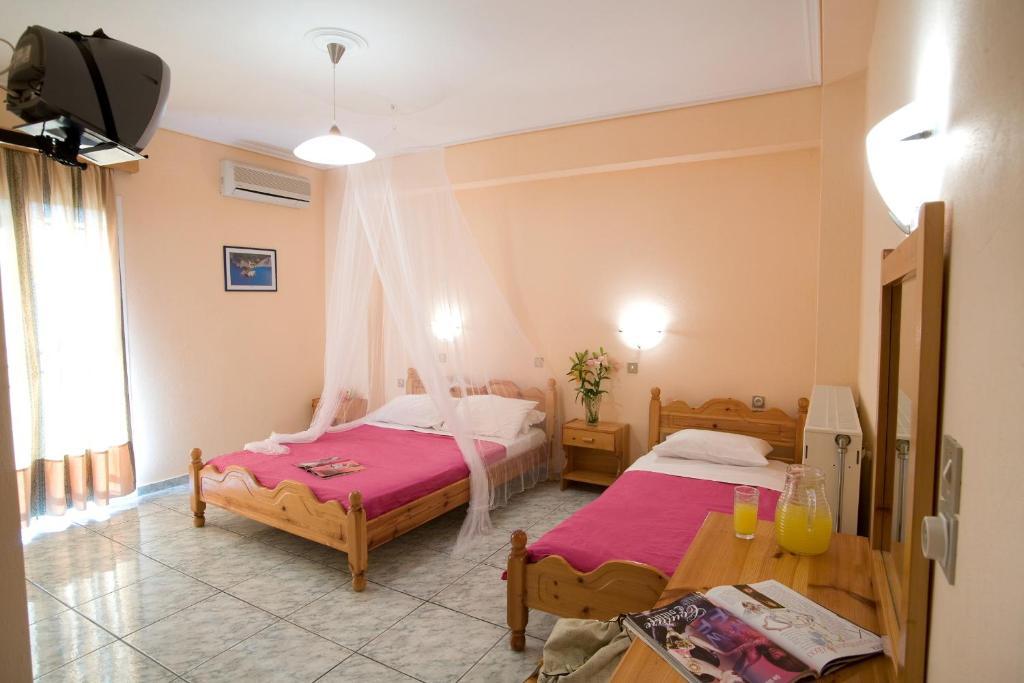 Pansion Filoxenia Apartments & Studios Tsoukaládhes 部屋 写真